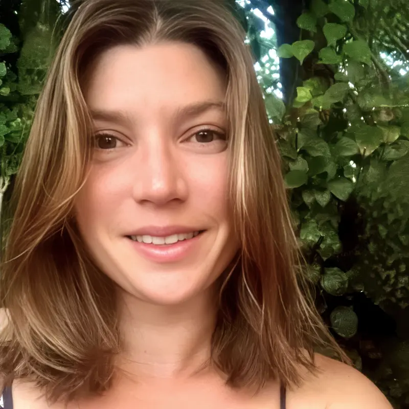 Cyrielle, Conseillère voyage
