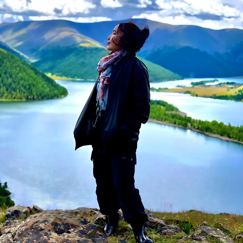 Chimgee, Passeuse de culture et de rencontres mongoles