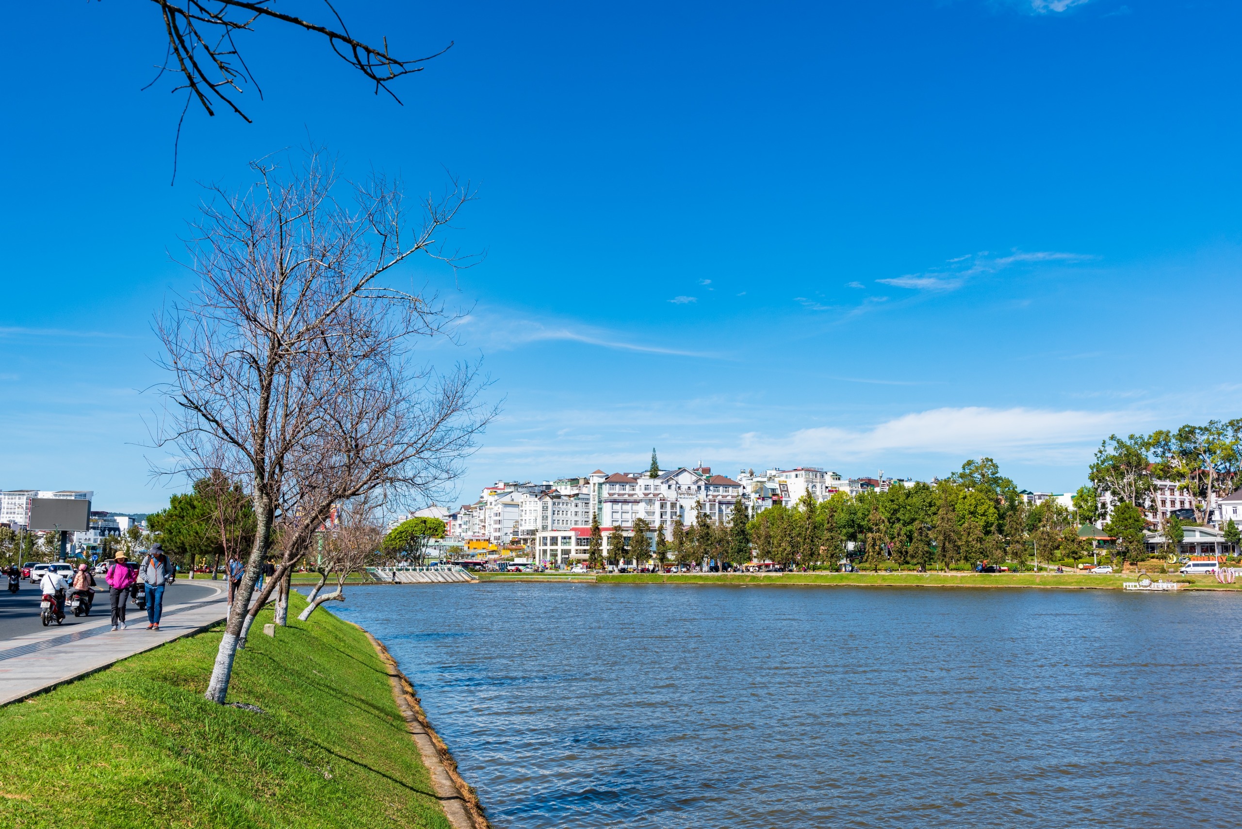 Xuan huong lake