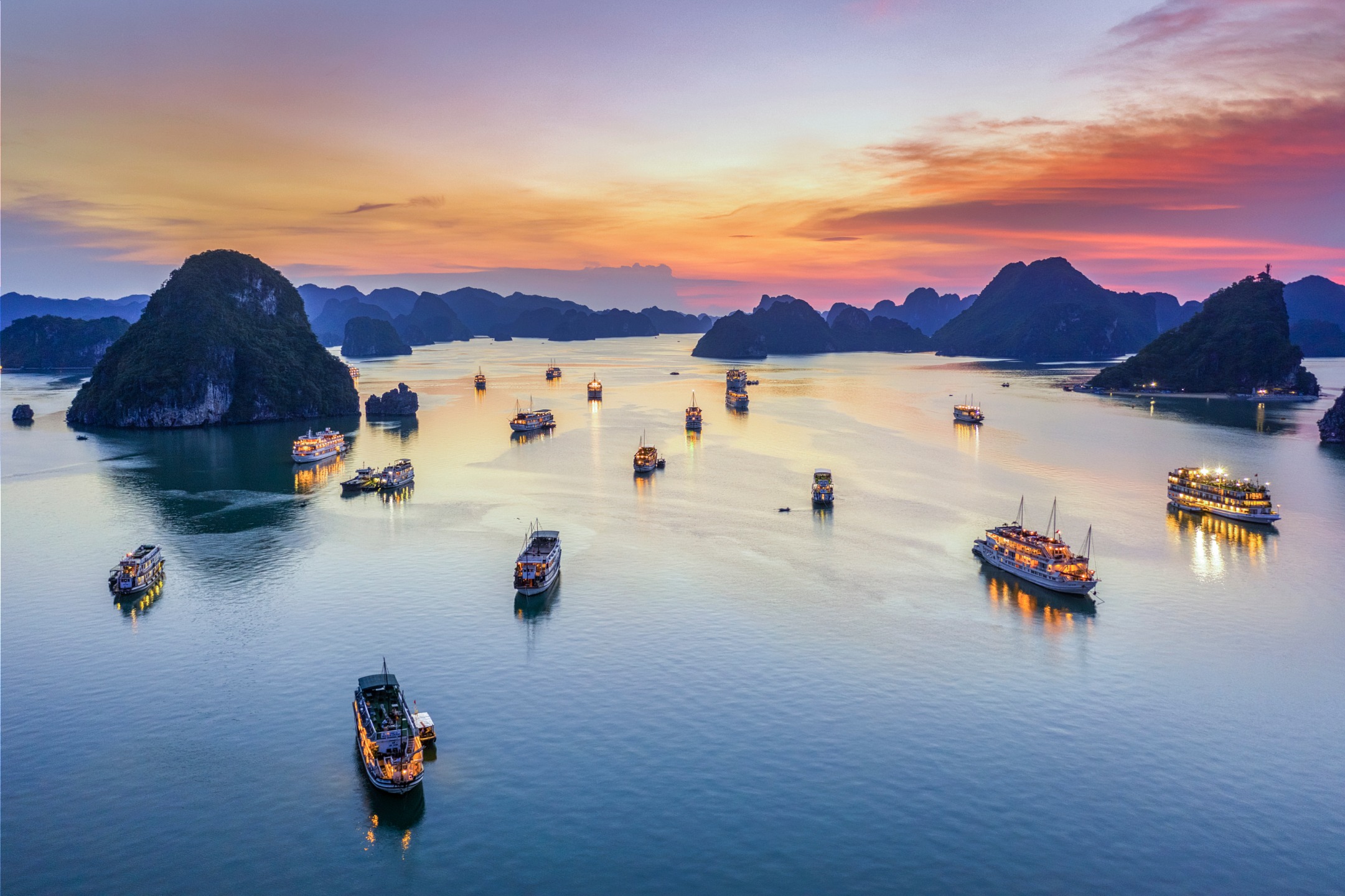 Halong et Lan Ha : quelle baie choisir pour découvrir le golfe du Tonkin ?
