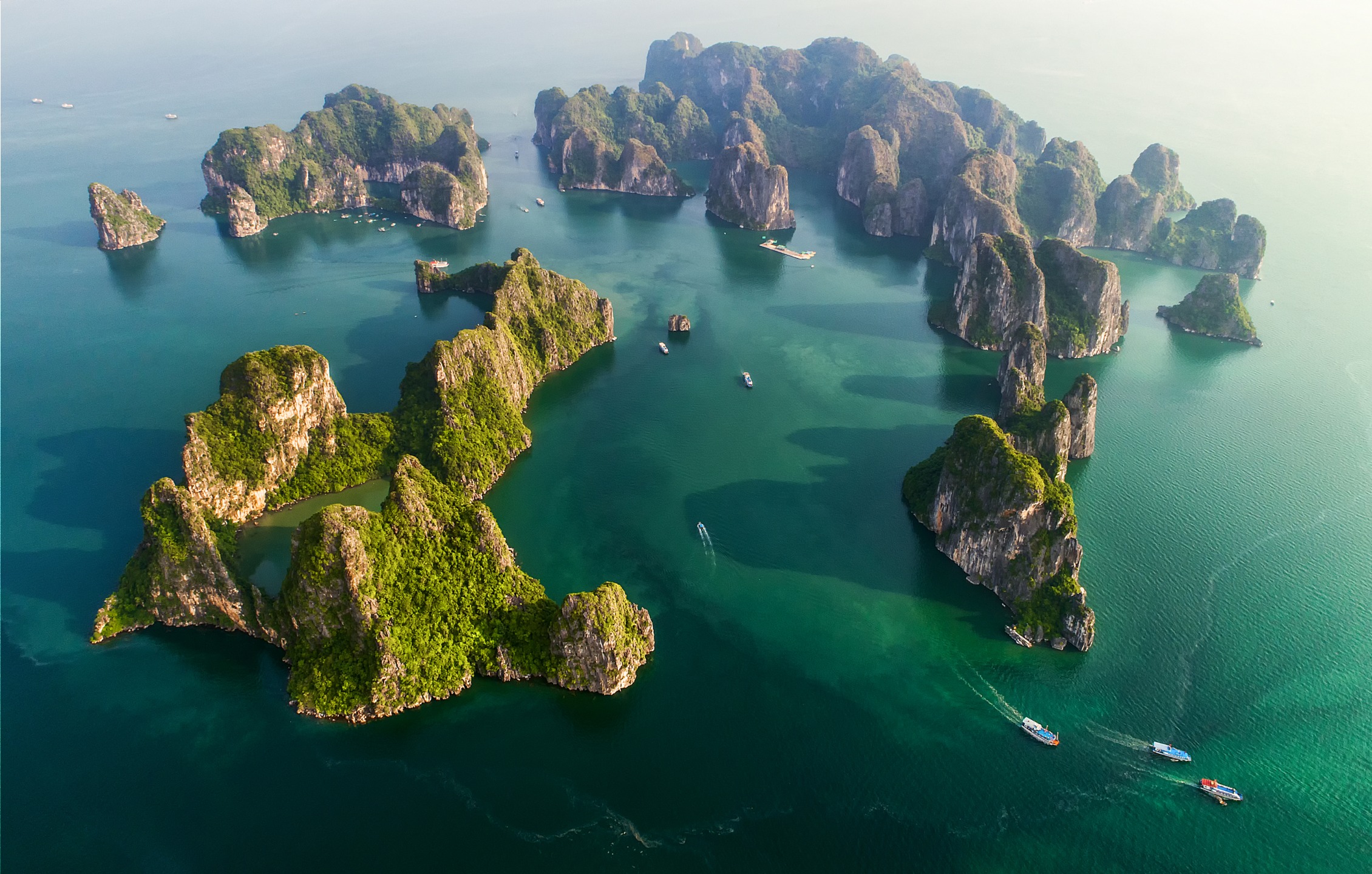 La Baie d'Halong, comment l'explorer loin des foules ?