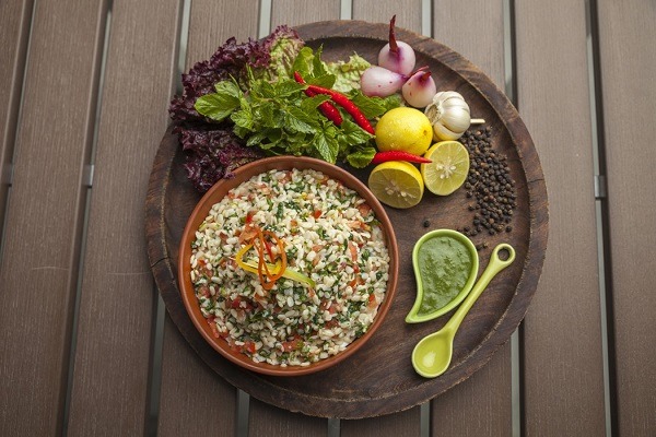 What do you eat when traveling to India?
