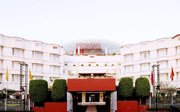 Howard Plaza