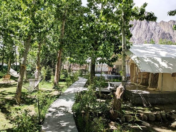 Apple Nubra Cottage Camping