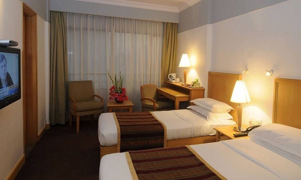 Fariyas Hotel