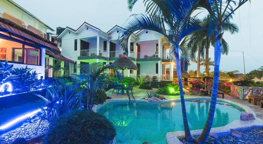 2 friends beach hotel