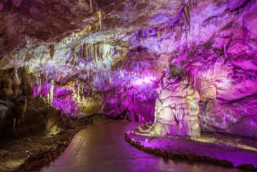 Grotte de Prométhée