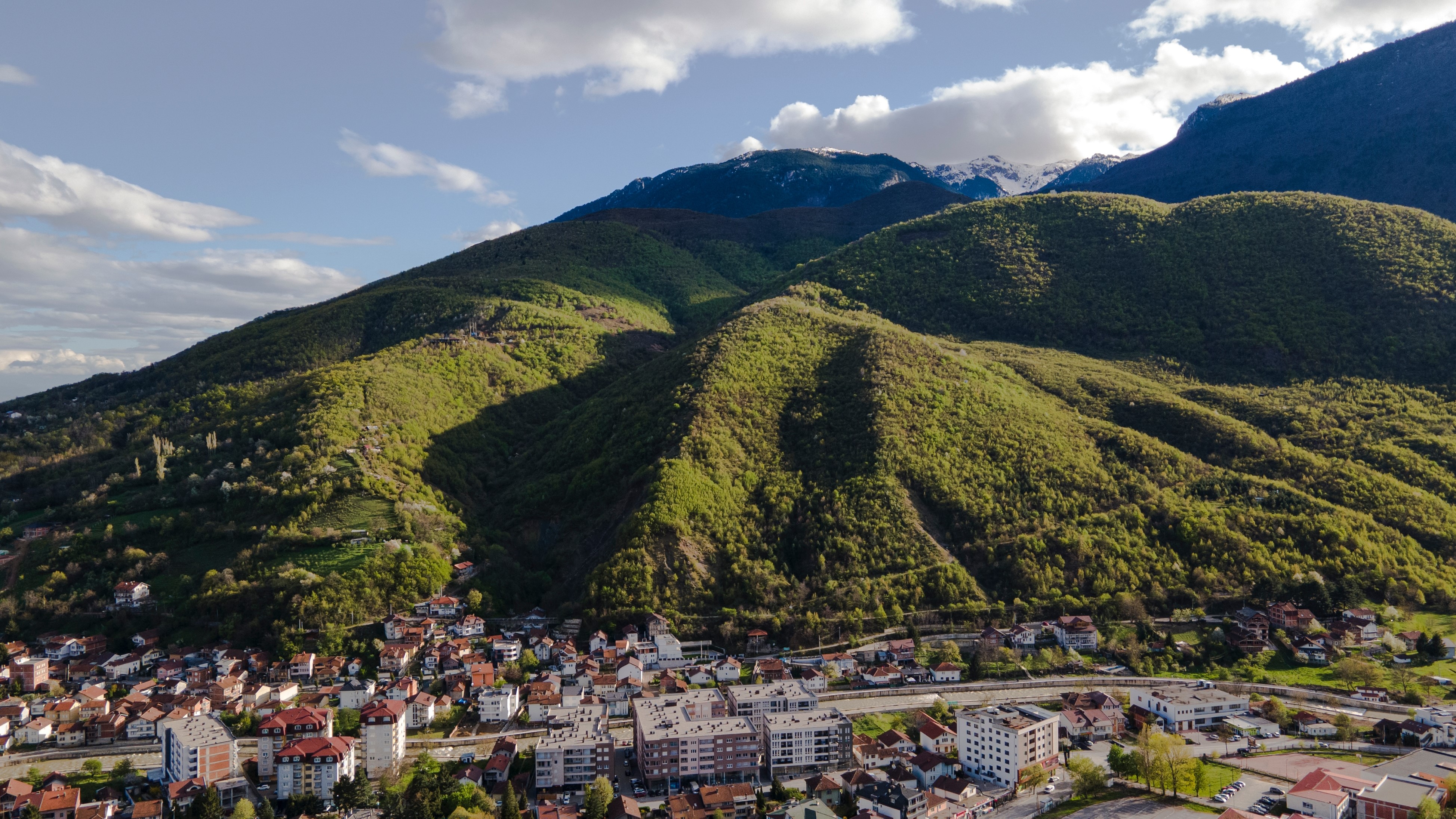 Peja et Alpes dinariques