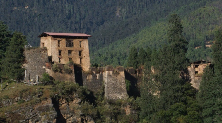Dzongs et monastères