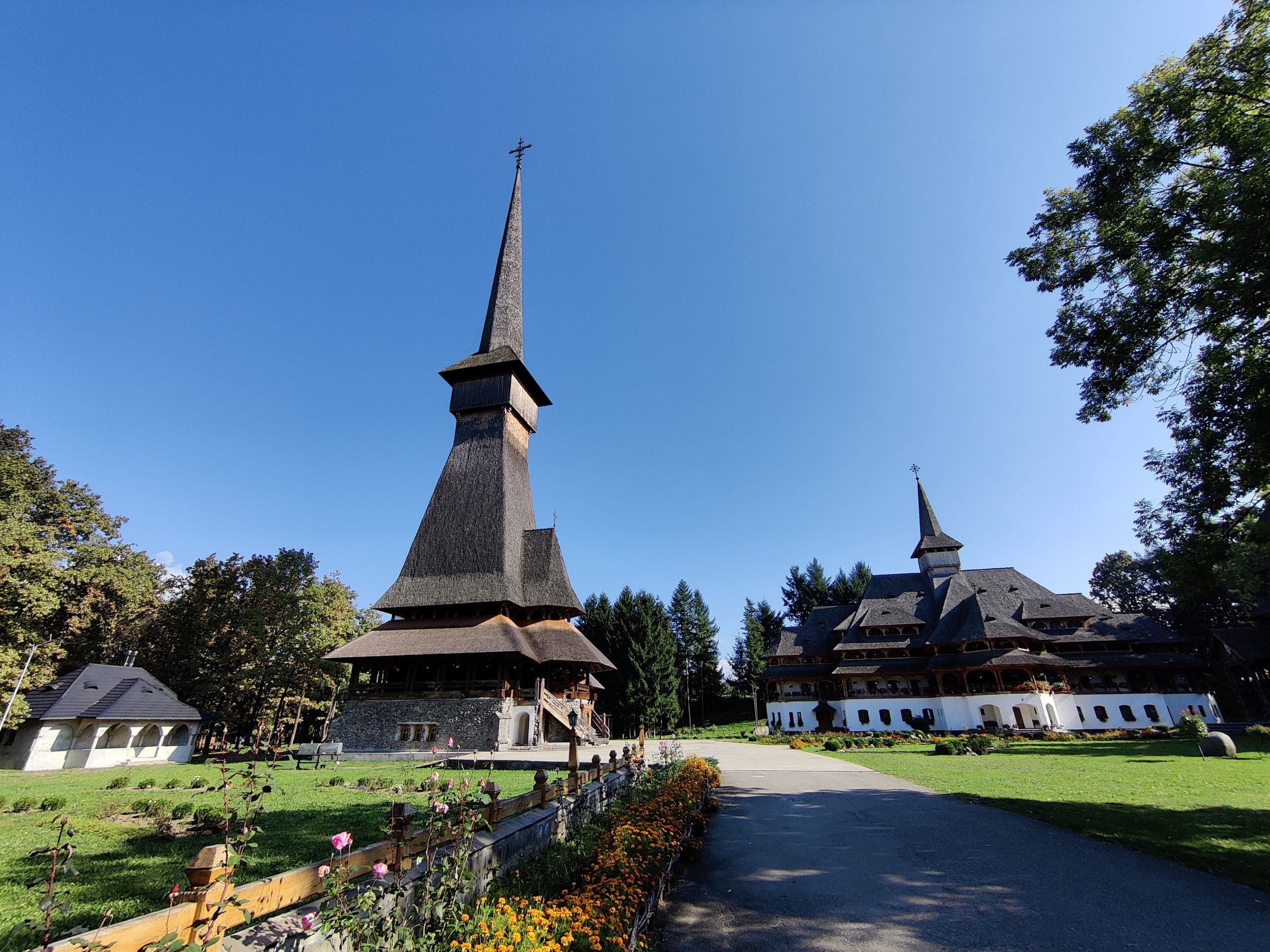 Le Monastère de Peri