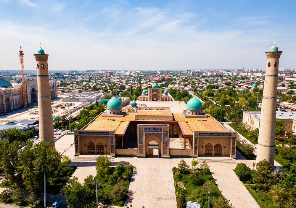 khazrati_imam_architectural_complex