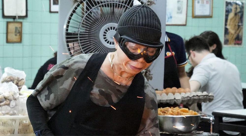 L’incroyable histoire de Jay Fai, une cantine de rue étoilée par Michelin