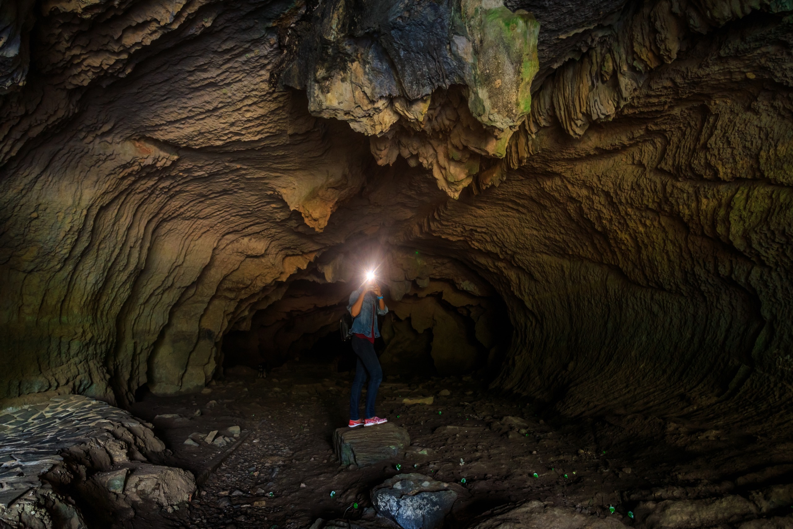 Kaeo Surakan Cave