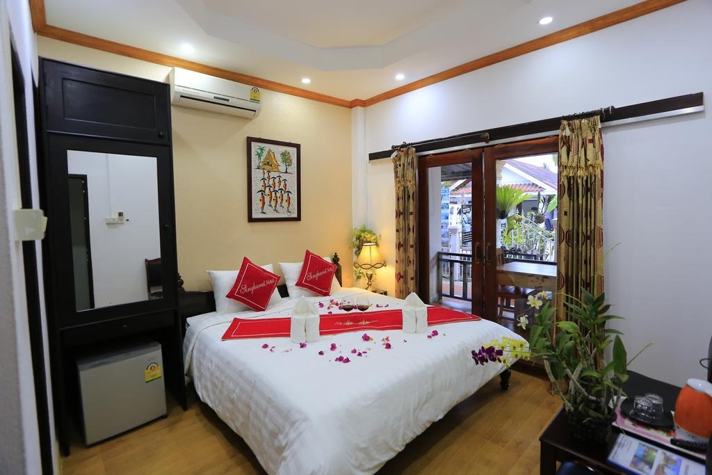 Guesthouse on Bang Luang Canal