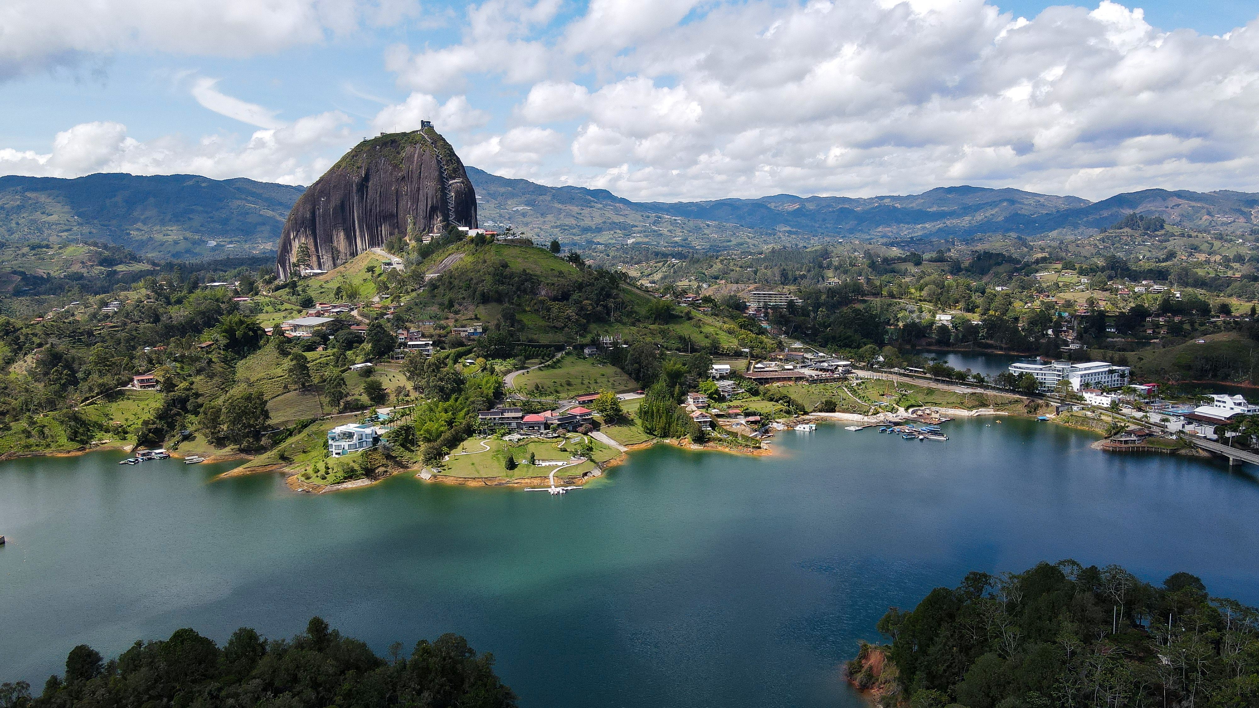 Piedra del Peñol (El Peñón de Guatapé)