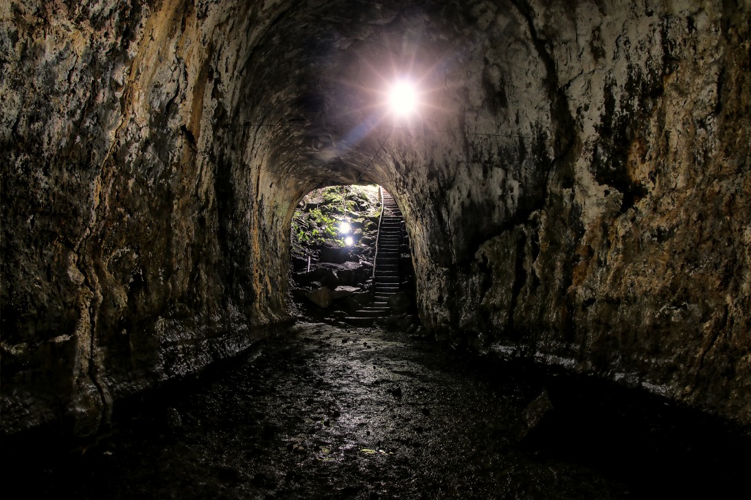 Les Tunnels