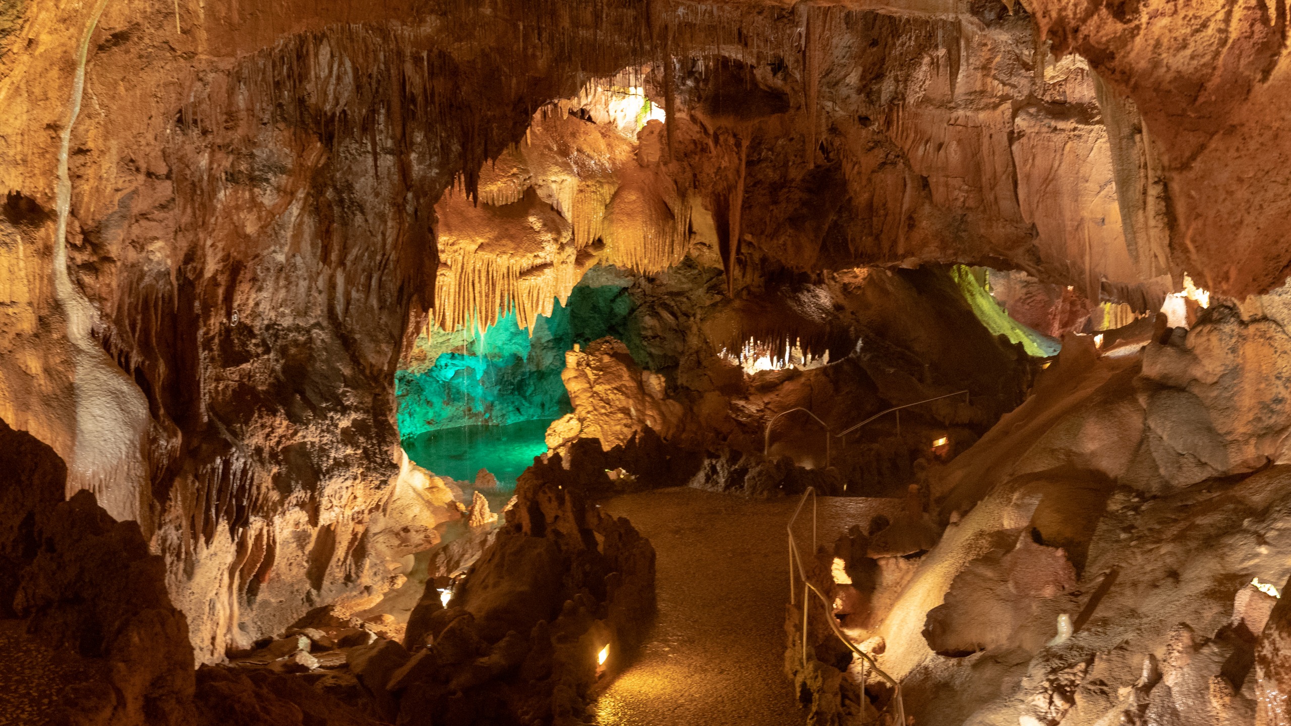 Grottes de Mira de Aire