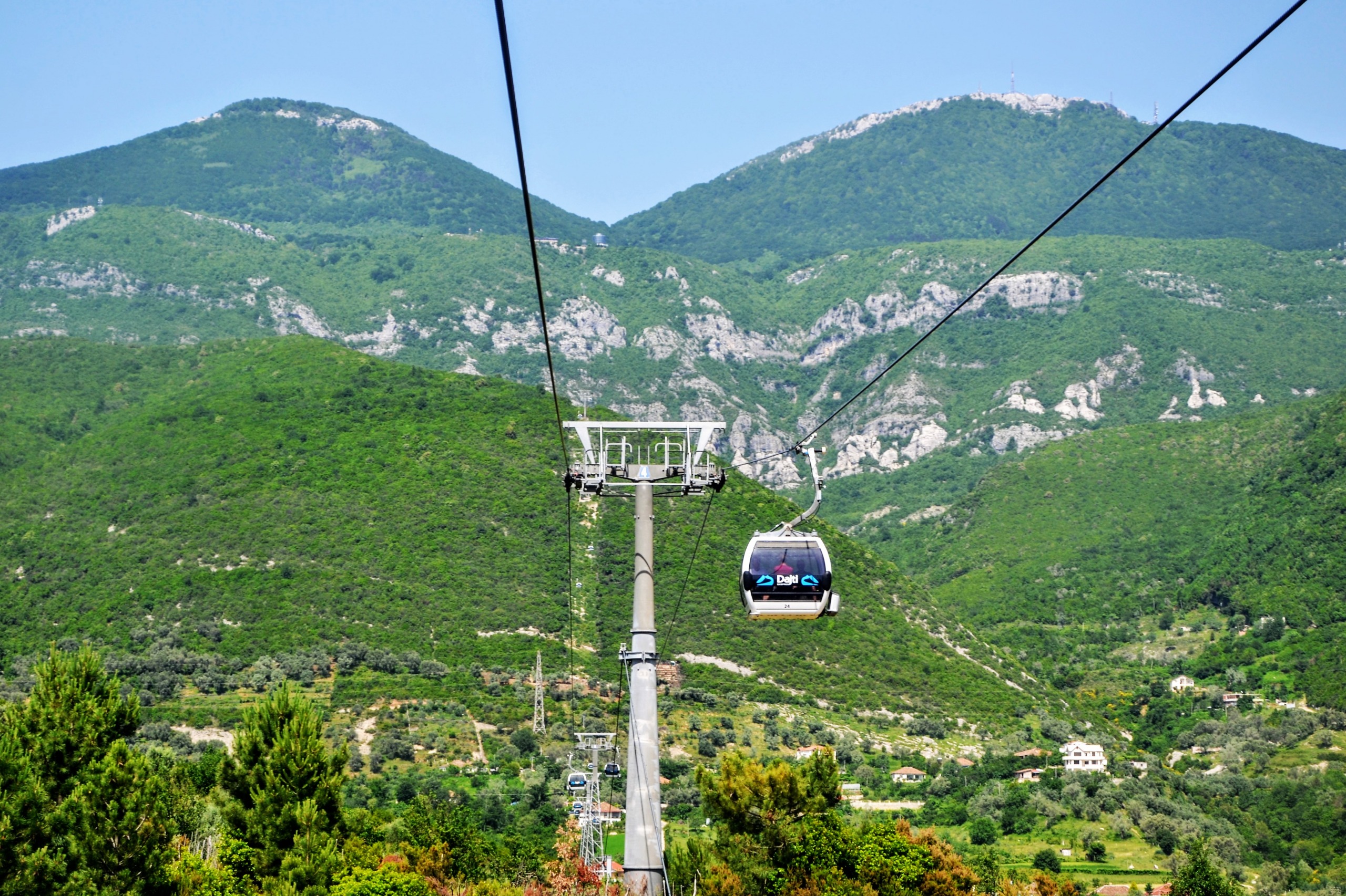 MONTAGNE DAJTI