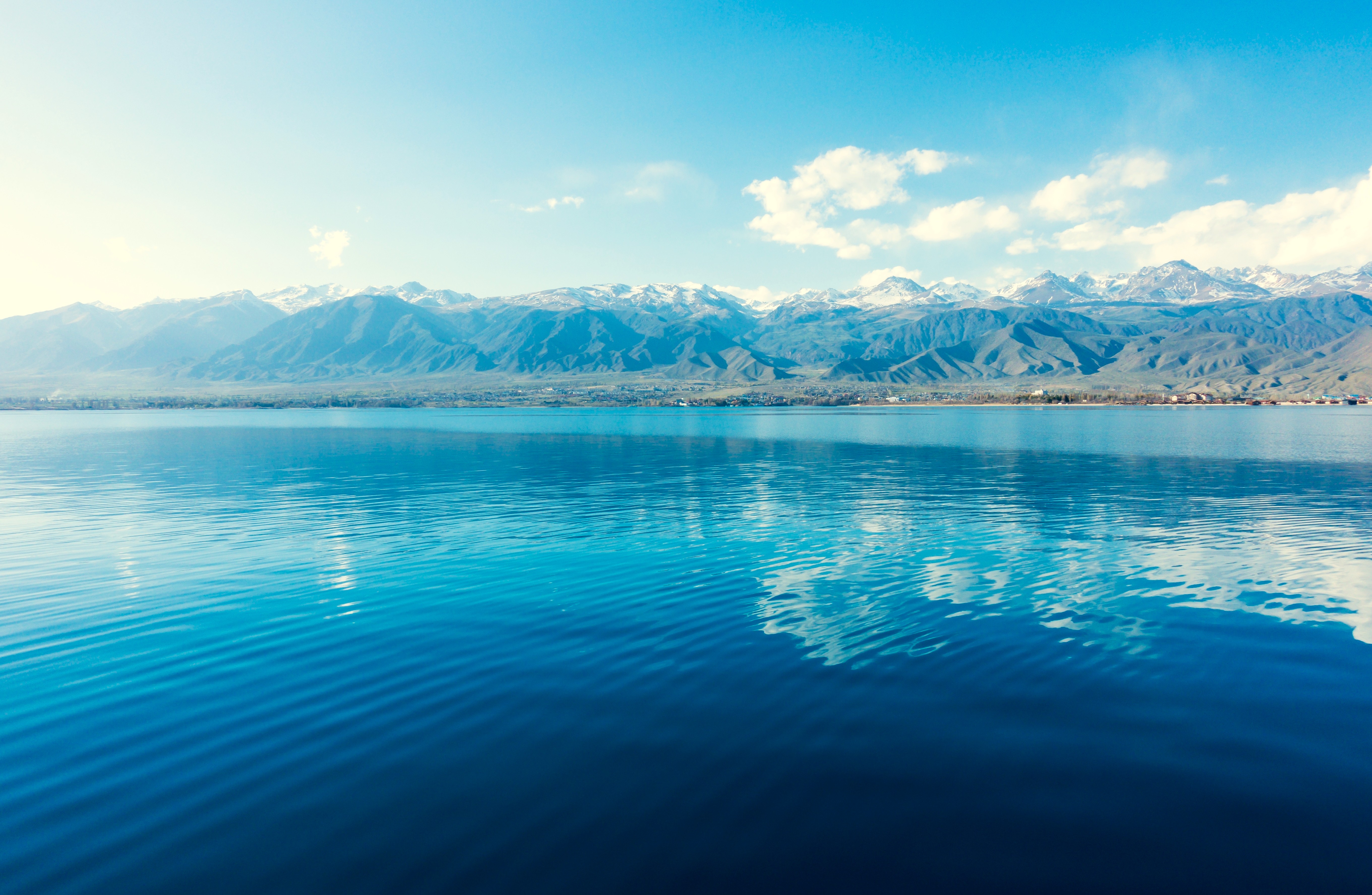 Paysage de la région Lac Issyk-Koul en Kirghizistan