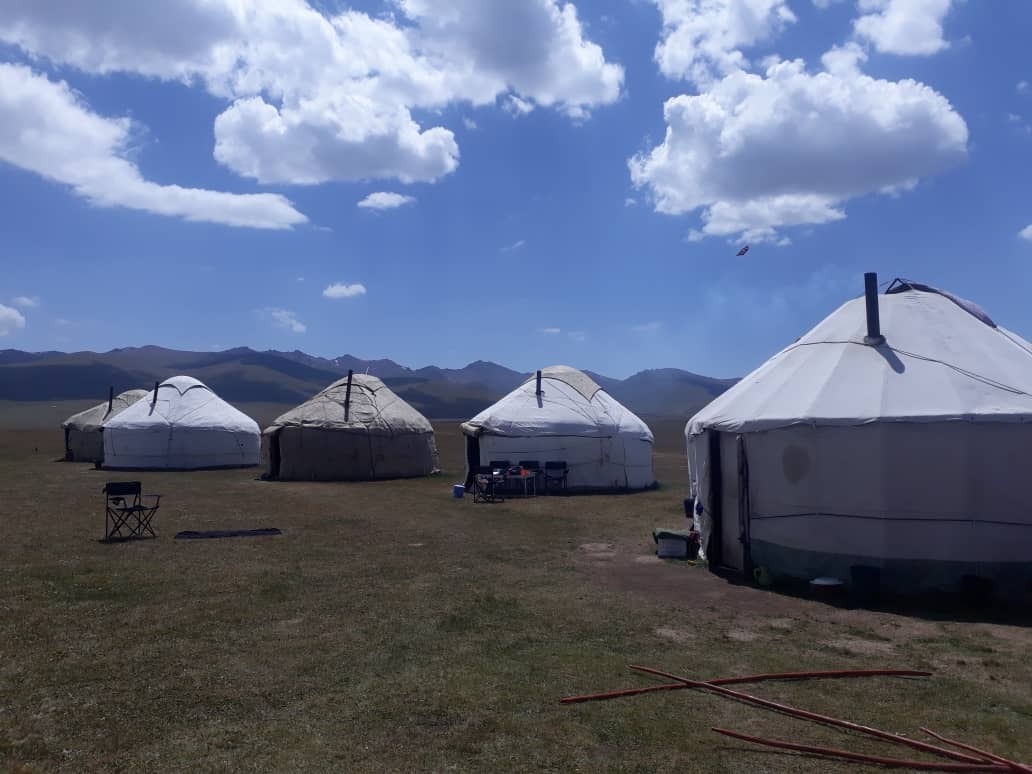 Chez Shakou: Our yurt camp at Son Kul