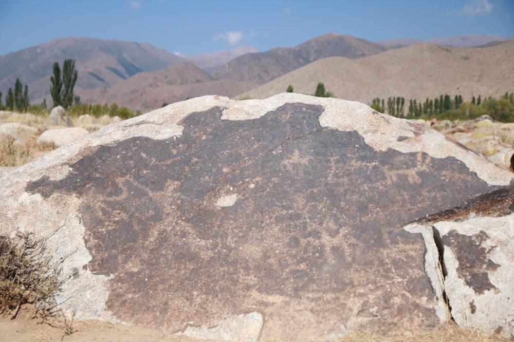 Où voir des pétroglyphes au Kirghizistan ?