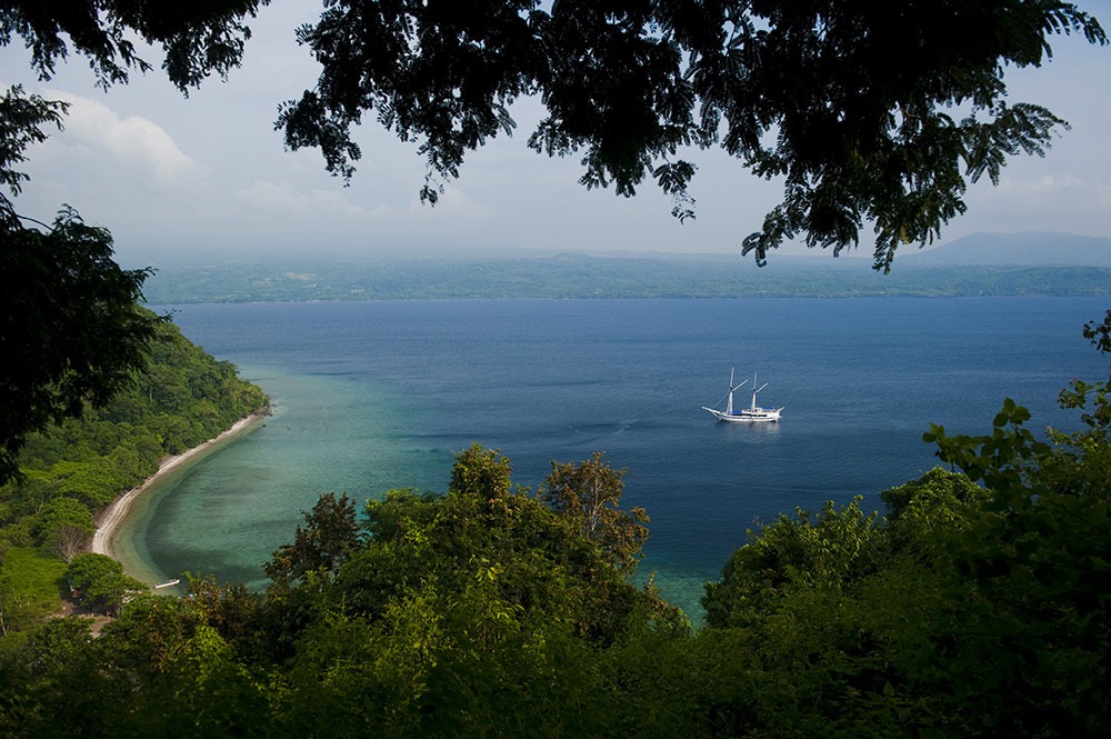 Satonda Island (Pulau Satonda)