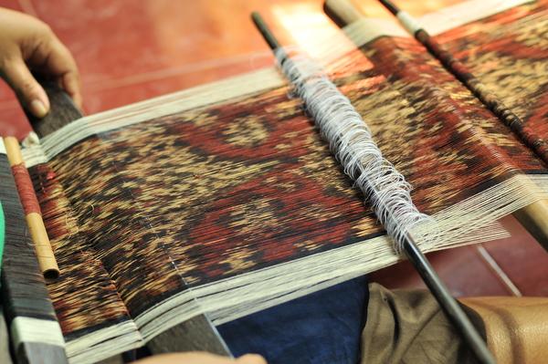 Ikat production in Bali, photo © Yuki Takahashi via Shutterstock
