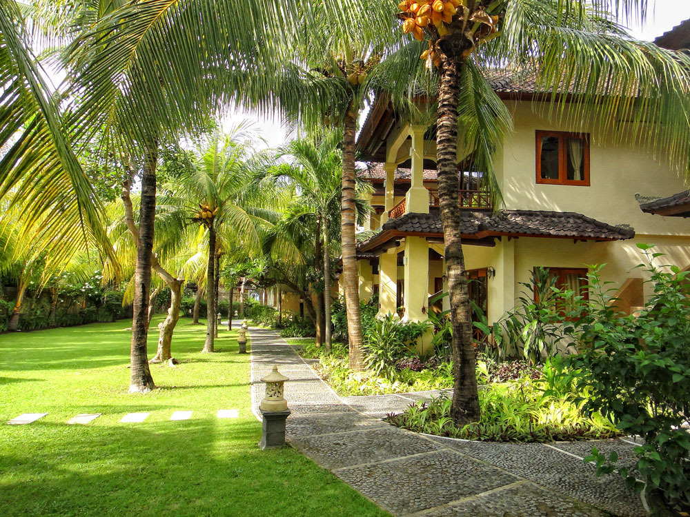 Arya Amed Beach Resort