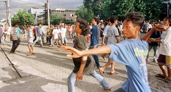 Violences de mai 1998 à Jakarta, photo © Ozy