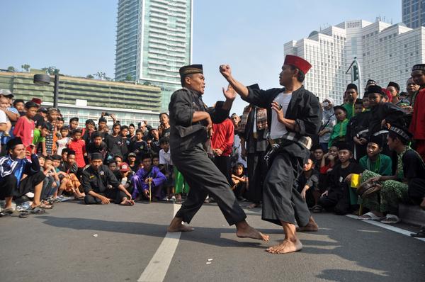Pencak-silat demonstration in Jakarta © by Dani Daniar via Shutterstock