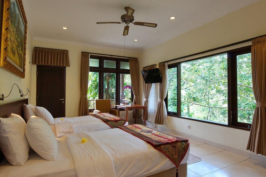 Cempaka Belimbing Villas