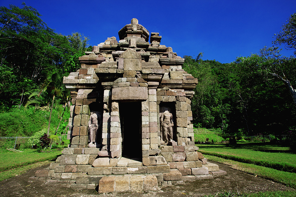 Yogyakarta intima: mezza giornata "Archeologia" (alla ricerca dei templi perduti)