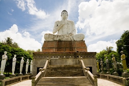 Le site interreligieux d'Ek Phnom