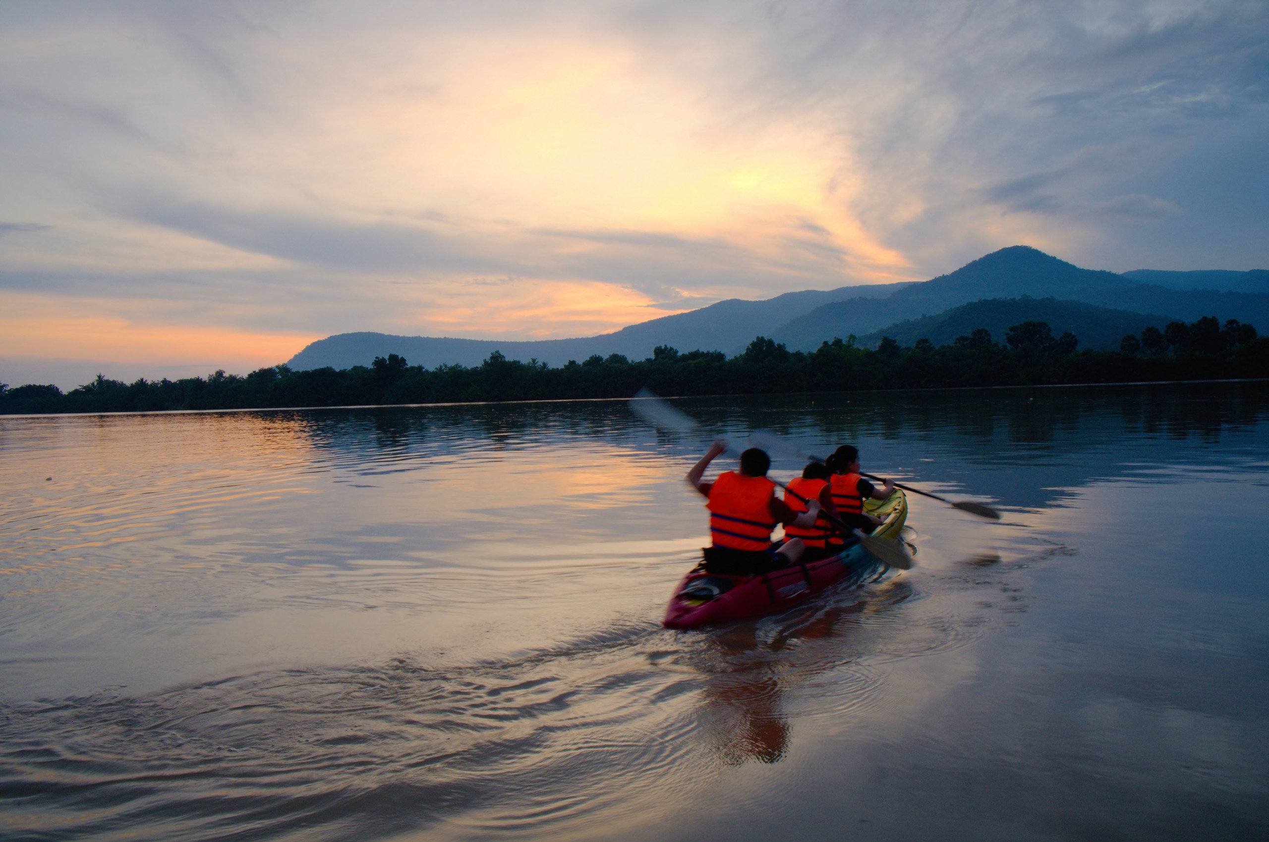 Profiter de la nature de Kampot en kayak !
