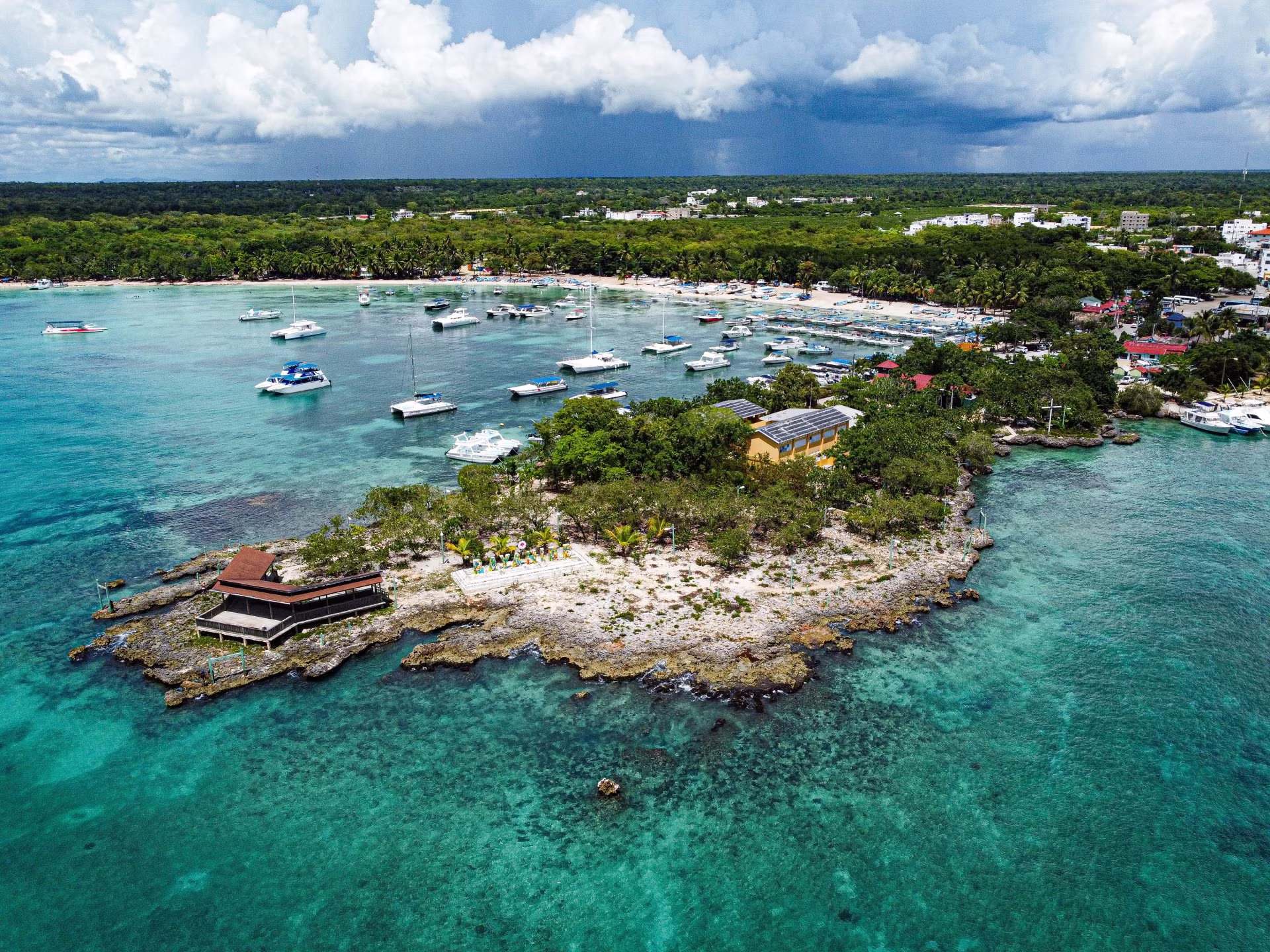 Adventure between Caribbean coast and wild North