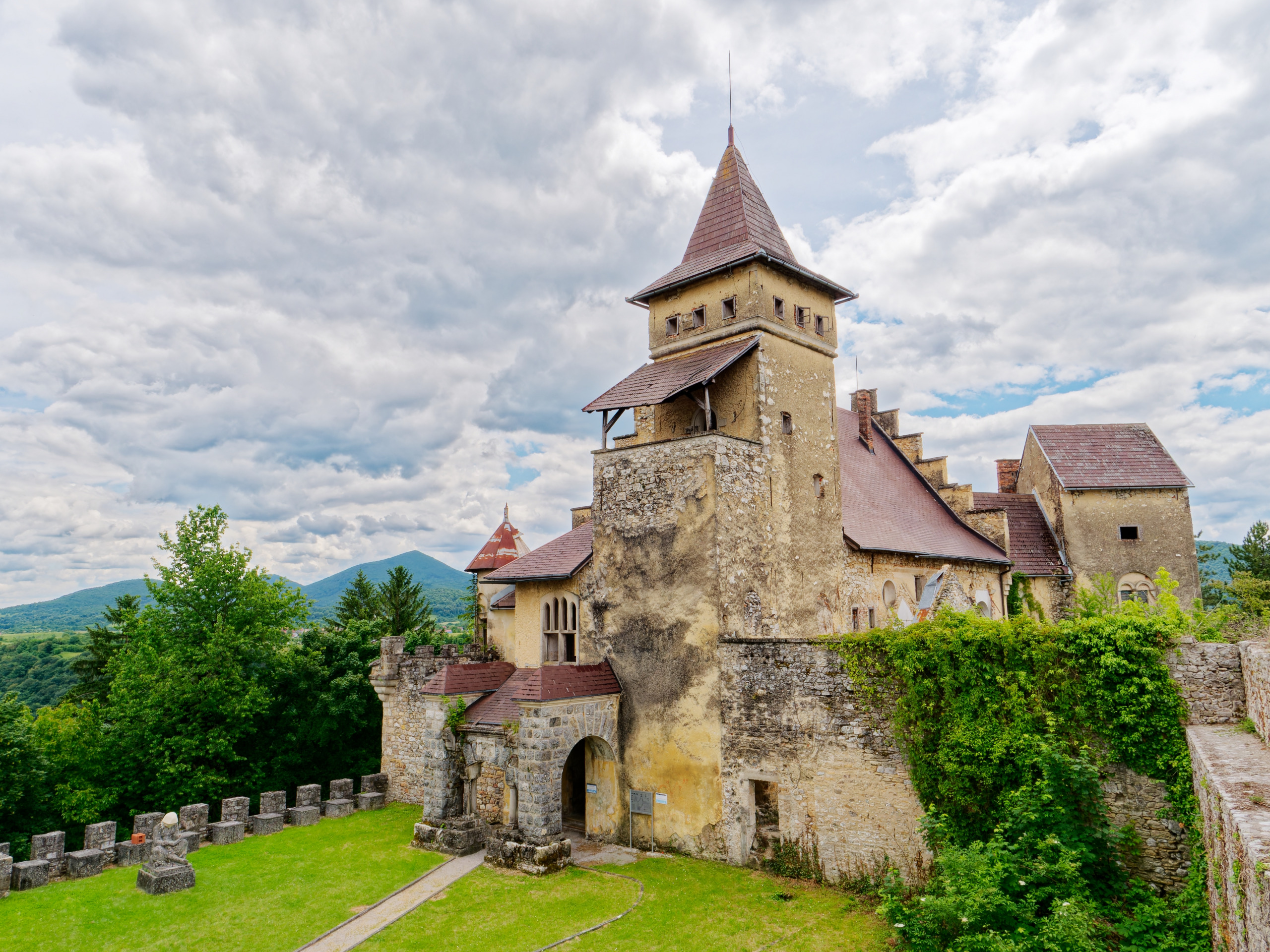 Forts et châteaux en Croatie : les monuments historiques à voir absolument
