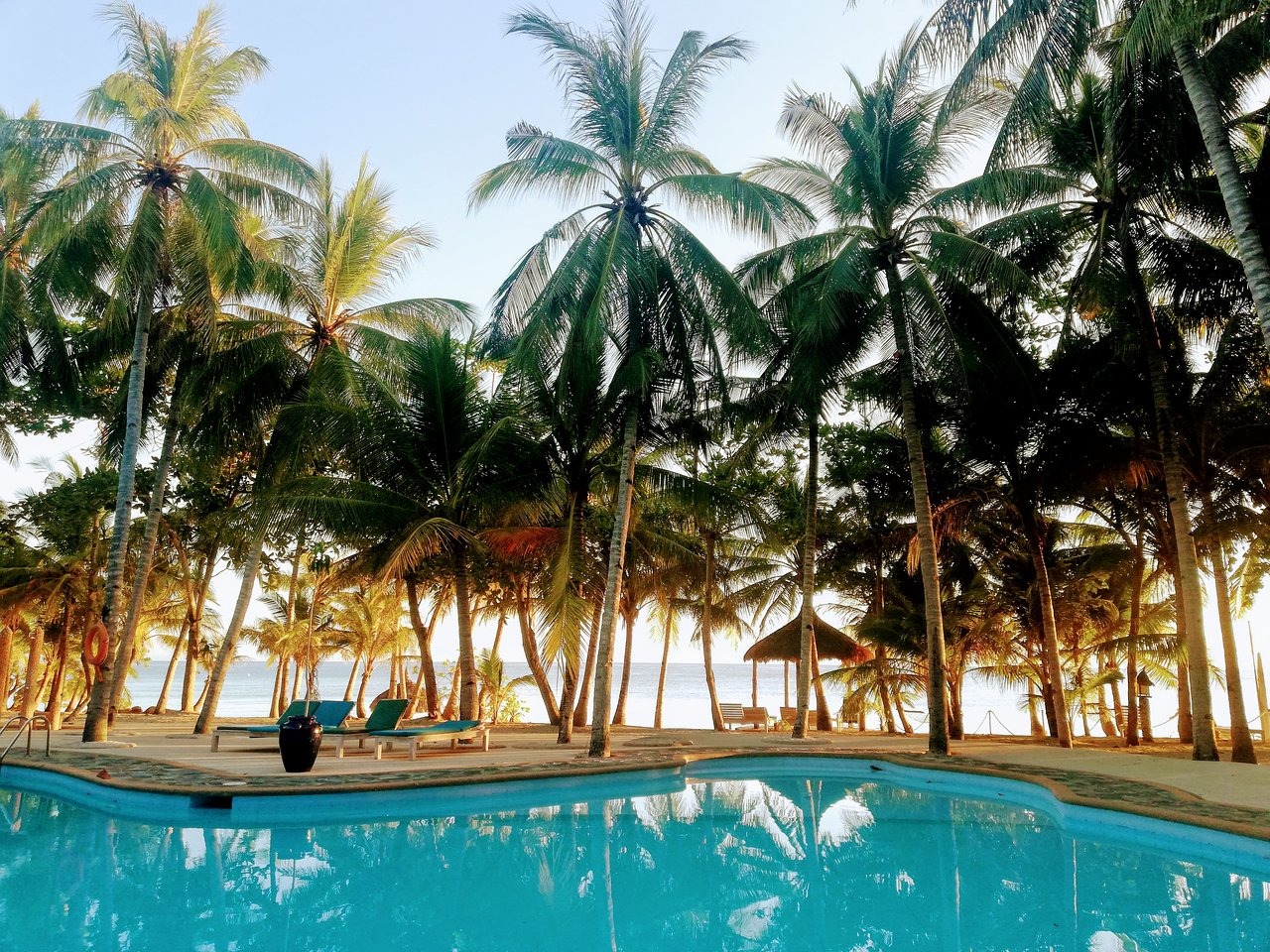 Coco Grove Beach Resort