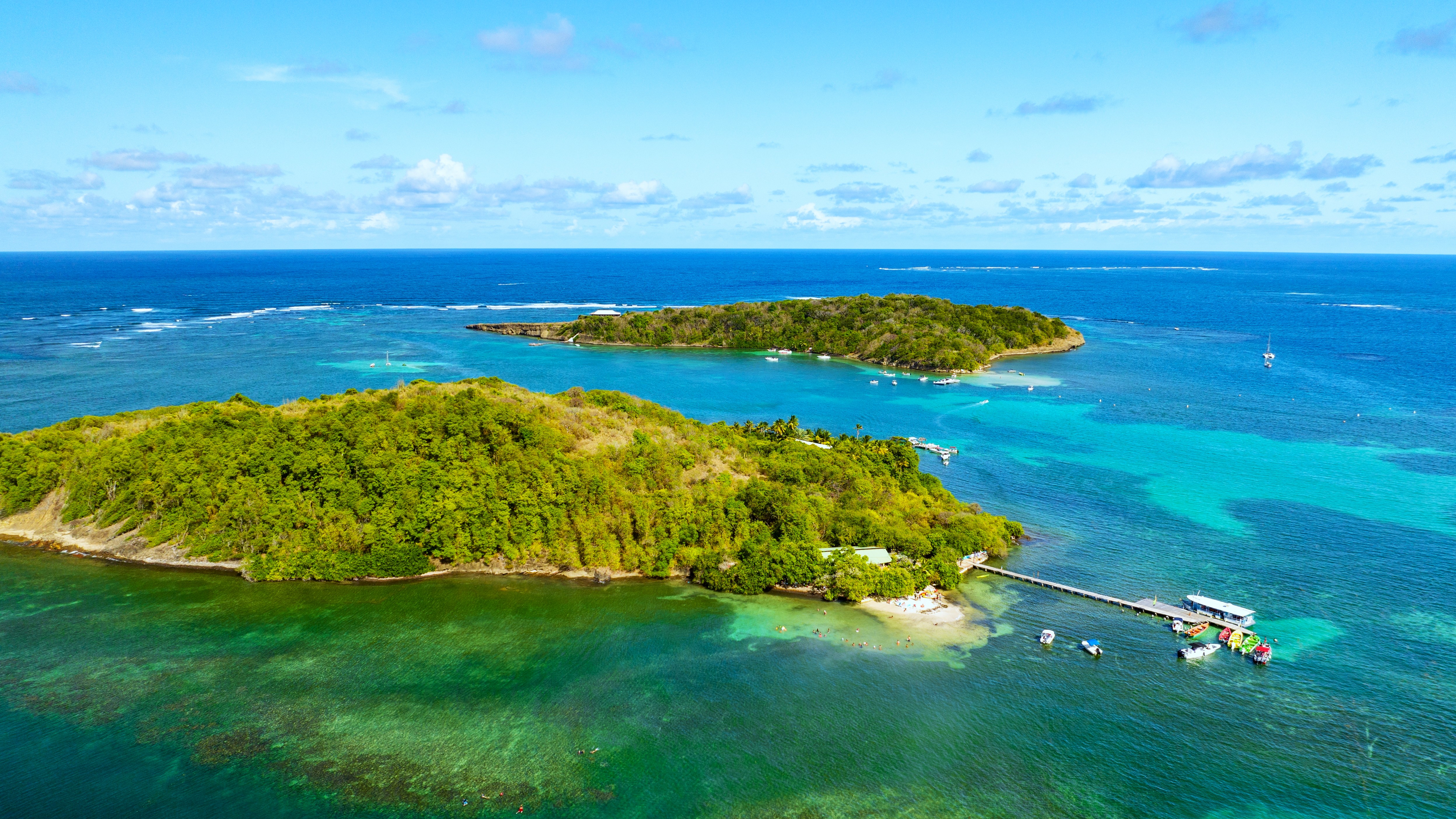 Paysage de la région Sud Atlantique et fonds blancs en Martinique