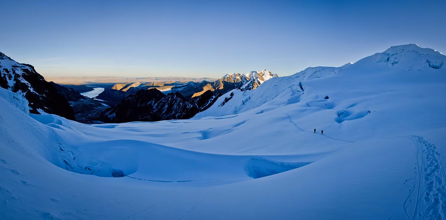 Trek in Cordillera Apolobamba