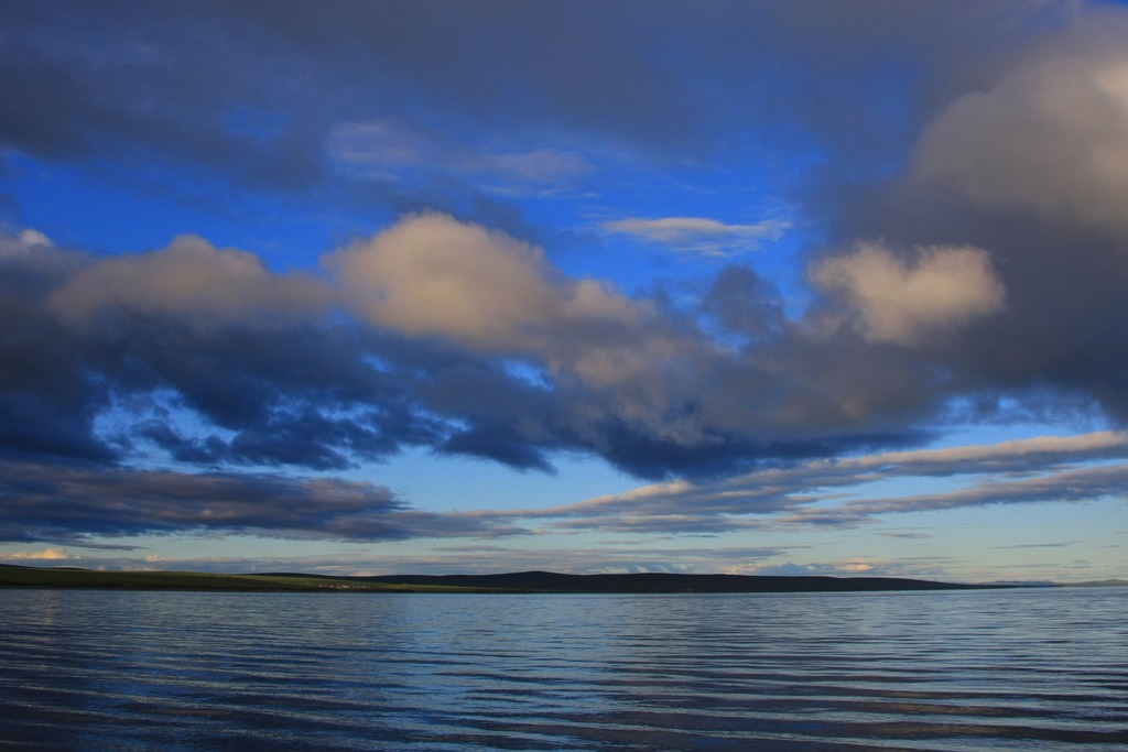 Le lac d'Ögii