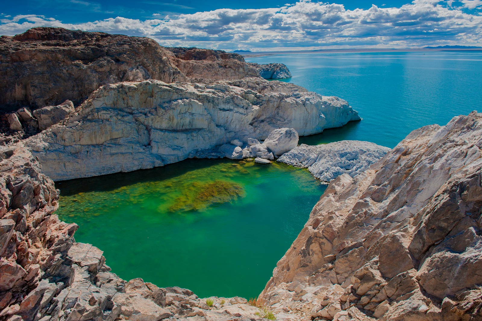 Le lac Khyargas