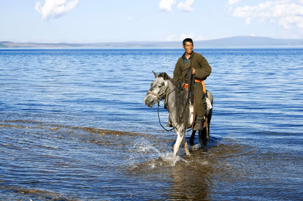 Abenteuer am Großen Blauen See der Mongolei