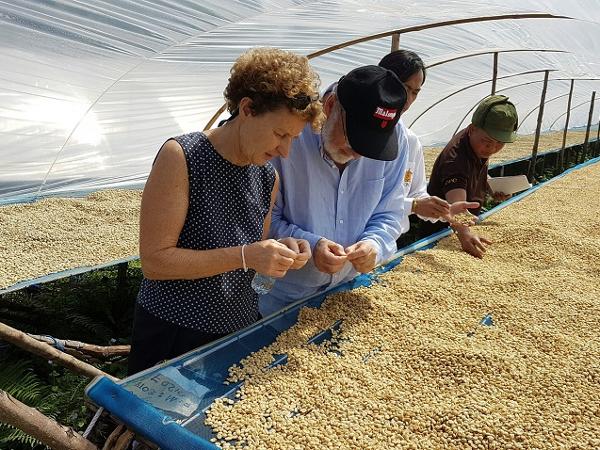 L'ambassadrice veut coopérer pour renforcer le développement durable laotien